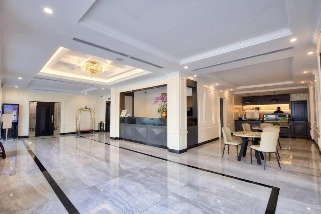 Le President Hotel Пном Пен Екстериор снимка