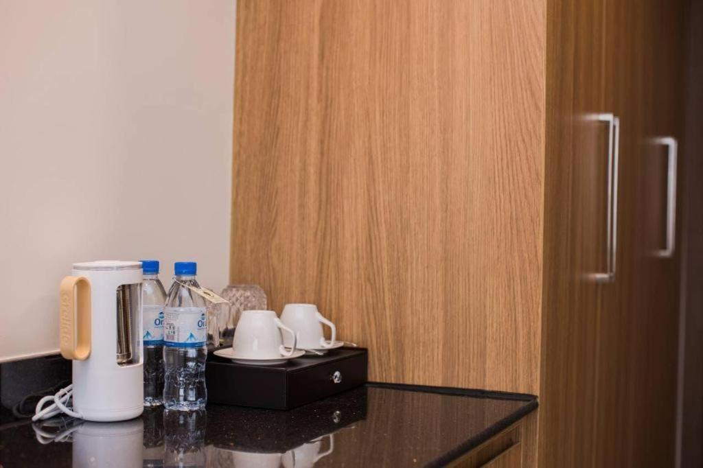 Le President Hotel Пном Пен Екстериор снимка